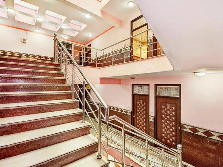 Hotel Star Villa - Budget Friendly New Delhi Buitenkant foto